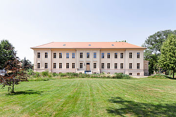 Fassadensanierung der Landesanstalt für Landwirtschaft und Gartenbau (LLG) in Iden in Sachsen-Anhalt